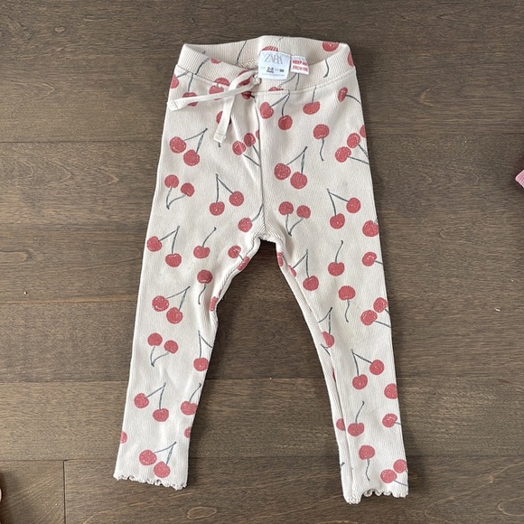 Zara sweatsuits x 2 size 2-3 Y (98cm) - Picture 3 of 6